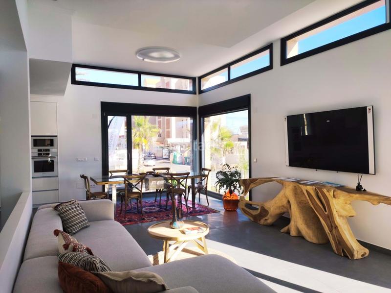 Foto bb5e61e5-a454-456f-8e00-ebff407a1d56. Maison avec chauffage piscine dans Los Europeos Torrevieja