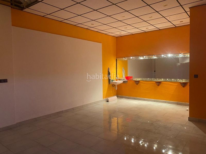 Foto 09bdd2b9-9b5b-4334-ba91-bddb2dba2072. Local comercial a maestro barbieri 2 a Centro Castro - Urdiales