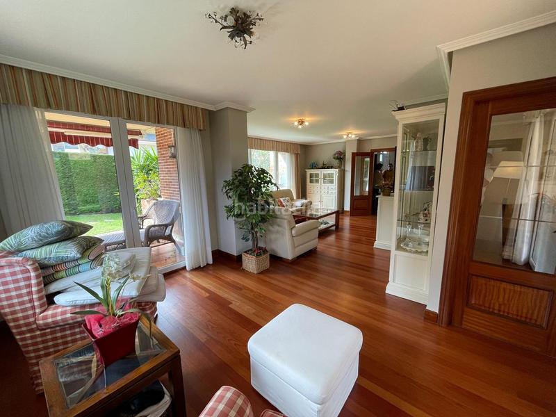 Foto 8aaf1c17-effb-4bfc-99ca-2220fabe1d55. Casa en paco labiano 5 en Playa Ostende Castro - Urdiales