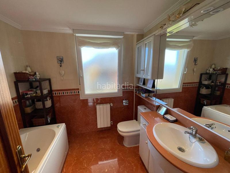 Foto f7b48955-dc33-4a3d-9a37-0071138b946f. Casa en paco labiano 5 en Playa Ostende Castro - Urdiales