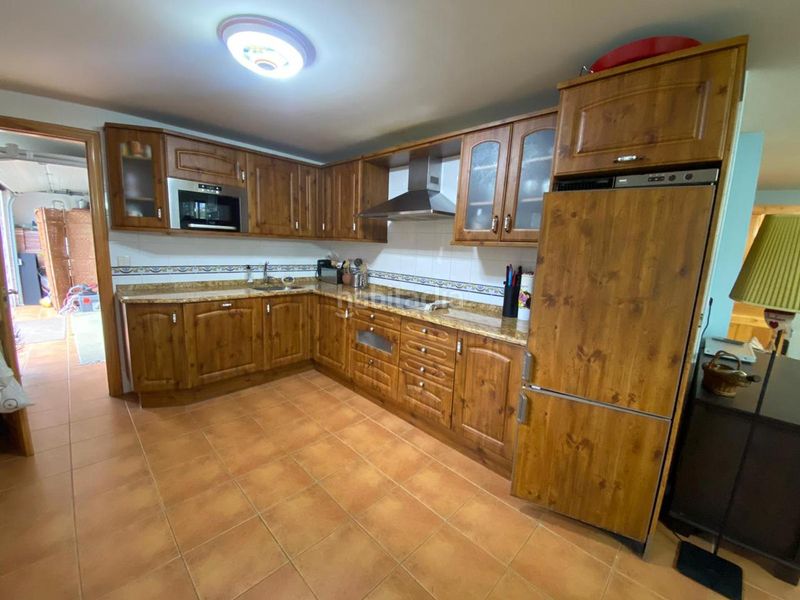 Foto 2915c666-3ca1-43b0-a030-d0f49e1b5178. Casa amb calefacció aparcament a Samano Castro - Urdiales