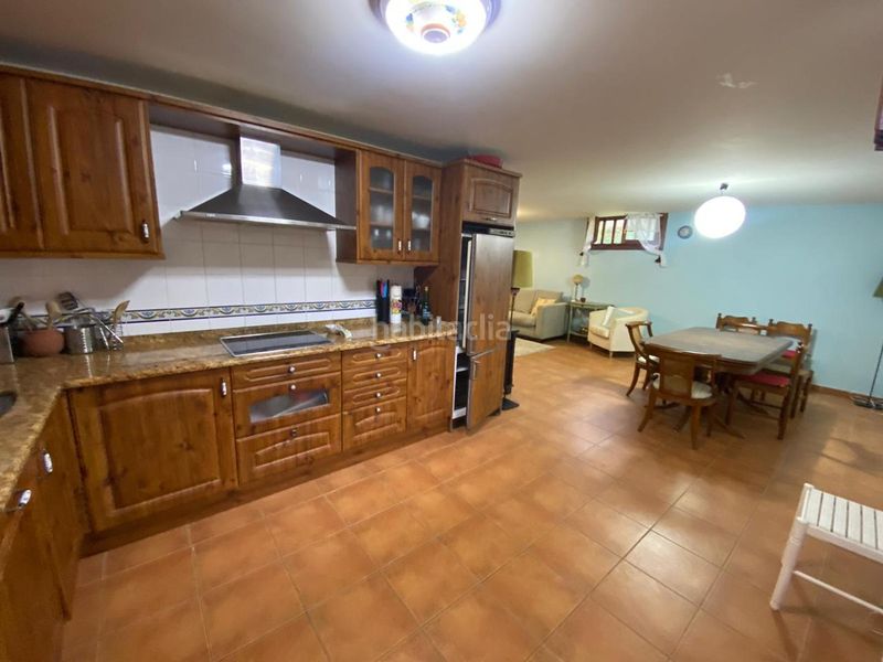Foto 6bada524-23e4-4120-8119-e6e25d8c389d. Casa amb calefacció aparcament a Samano Castro - Urdiales