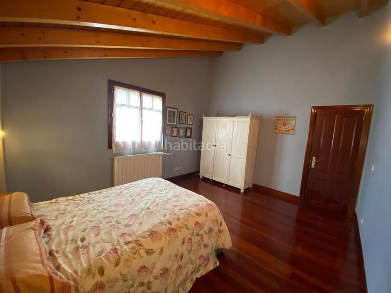 Foto 937e2d15-c5d8-4a09-81f3-682edb59bb2f. Casa amb calefacció aparcament a Samano Castro - Urdiales