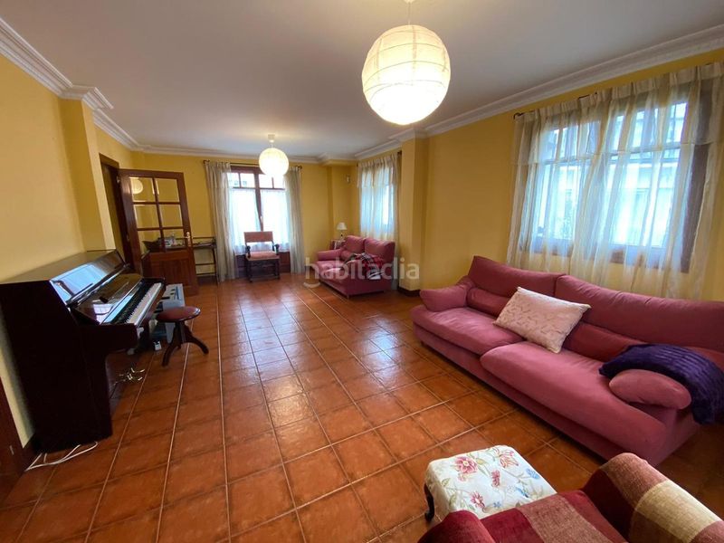 Foto f1fe4aef-fbbc-4f3f-b78c-a6a592211b49. Casa amb calefacció aparcament a Samano Castro - Urdiales