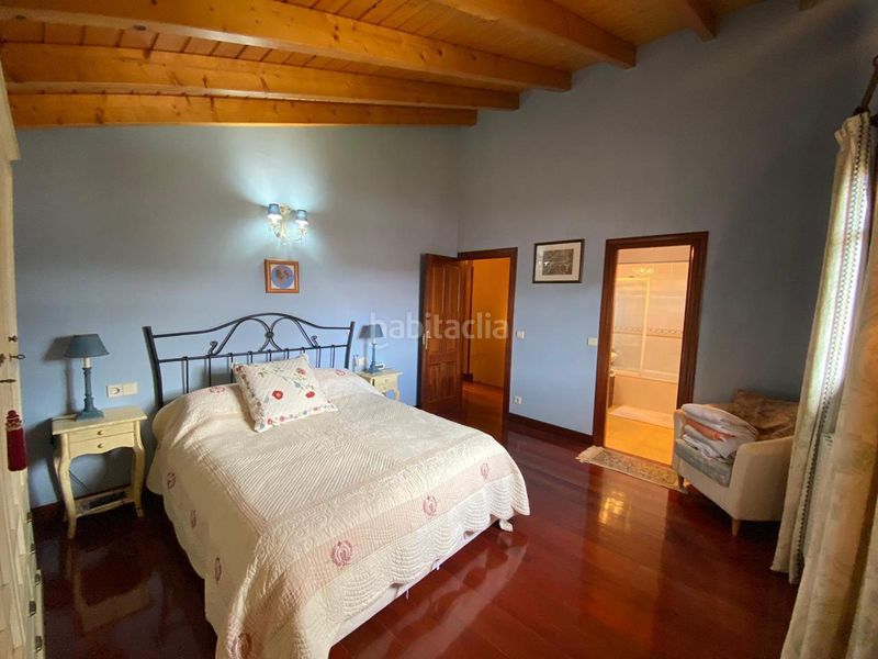 Foto f51386e8-972b-48b6-a77a-a85ac7e15894. Casa amb calefacció aparcament a Samano Castro - Urdiales