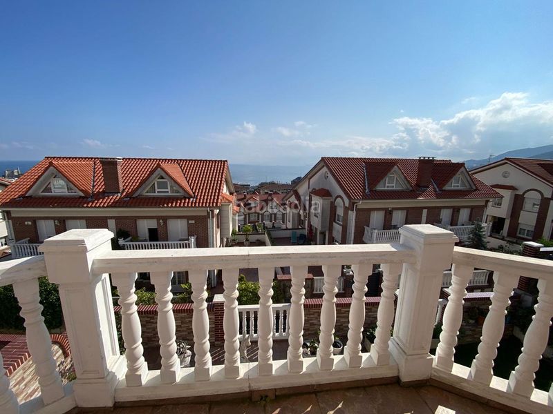Foto fd91a629-b6b7-4275-9ba4-da2ae2d500f4. Casa aparellada amb calefacció aparcament a Centro Castro - Urdiales