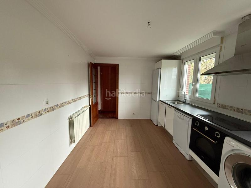Foto 4f424656-54c1-46b0-9f9d-6771fb8de13d. Casa en barrio sámano 40 en Samano Castro - Urdiales