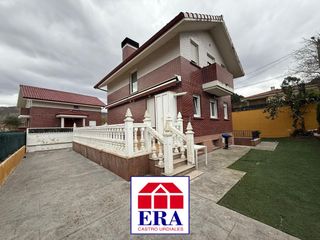 House in Barrio sámano 40