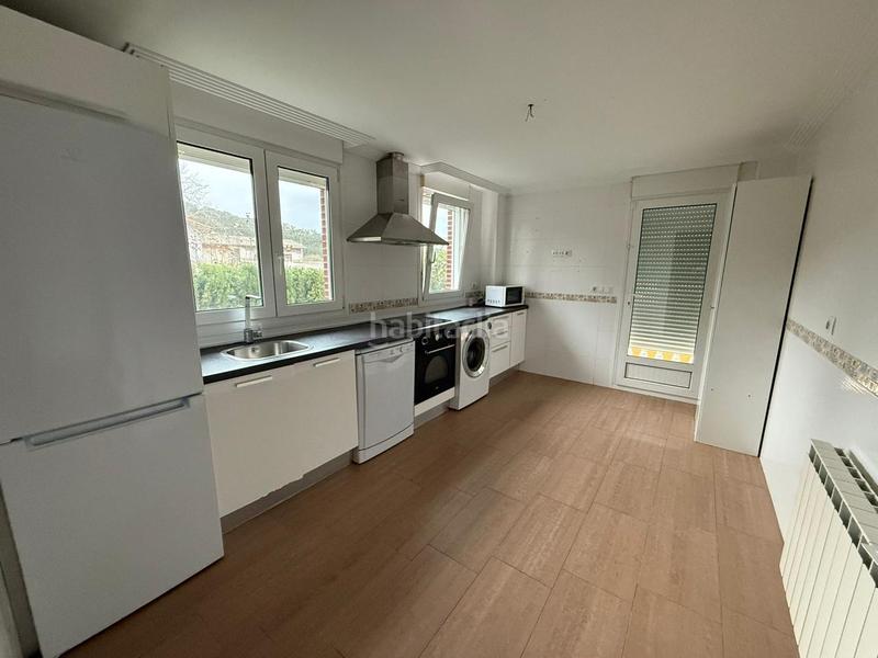 Foto bdc5e78e-ac69-4893-af90-b26a9f83e68e. Casa en barrio sámano 40 en Samano Castro - Urdiales