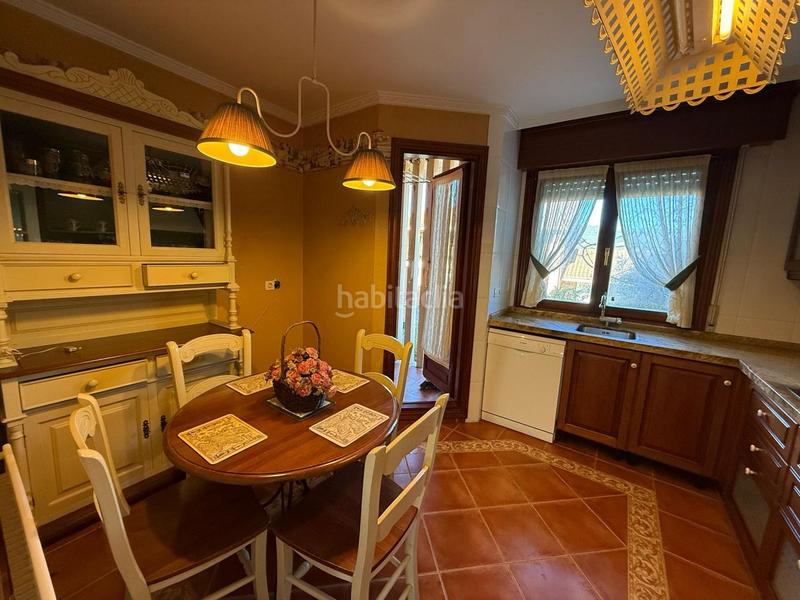 Foto 5dbfb941-75dd-4261-82a3-f2fbbef81a58. Casa en barrio brazomar 68 en Cotolino Castro - Urdiales