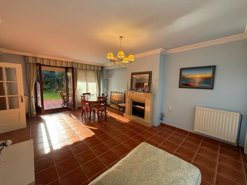 Foto 6491fe1b-e423-412d-9db8-f64d41f71c73. Casa en barrio brazomar 68 en Cotolino Castro - Urdiales