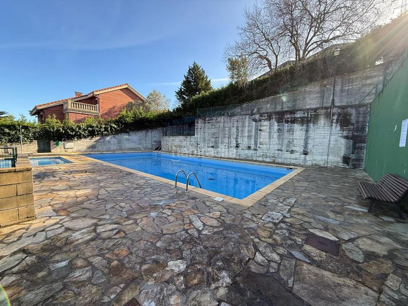 Foto 88223f4e-22af-4934-9fbb-a26c21a1ca02. Casa en barrio brazomar 68 en Cotolino Castro - Urdiales