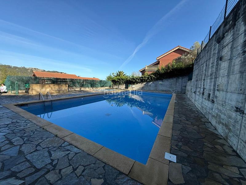 Foto efc1537b-896b-4a84-bbab-b05e41801d32. Casa en barrio brazomar 68 en Cotolino Castro - Urdiales