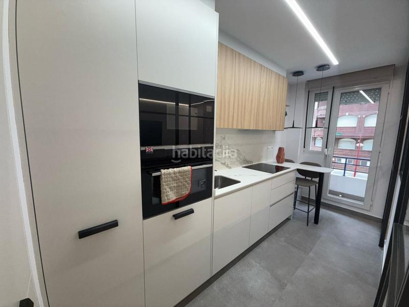 Foto 21430171-6057-4e8e-b00d-70fe271d87f4. Pis a ataúlfo argenta 4 a Cotolino Castro - Urdiales