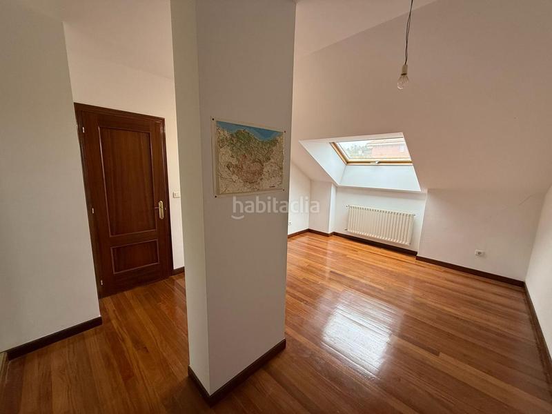 Foto 0ac8531c-5499-4693-a6fb-d32f061214ba. Attico con riscaldamento parcheggio piscina in Brazomar Castro - Urdiales