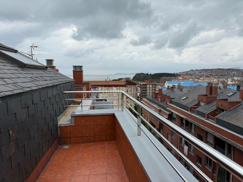 Foto c6661ca6-5422-4ef7-a7f2-0c7d18f563c0. Attico con riscaldamento parcheggio piscina in Brazomar Castro - Urdiales