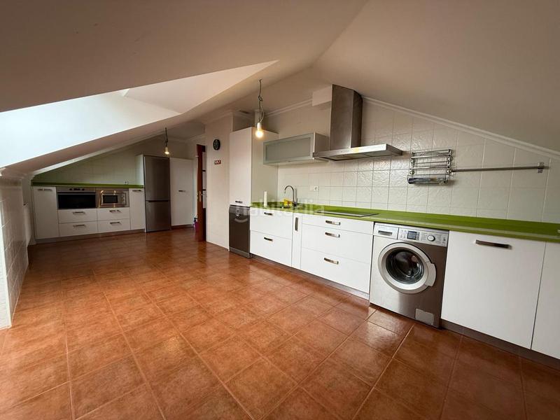 Foto c8b3d630-ad09-4e60-ad73-58fd828d33c2. Attico con riscaldamento parcheggio piscina in Brazomar Castro - Urdiales