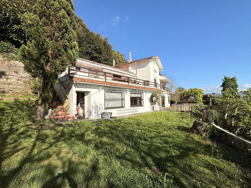 Foto d6c00e19-3b22-4960-a89a-882ab6bd6f07. Casa amb calefacció aparcament a Santoña