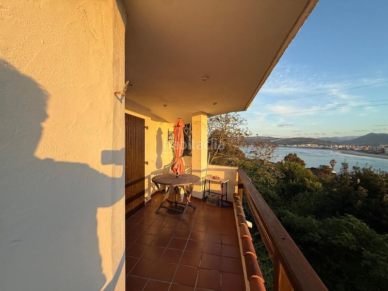 Foto d7757c6b-c185-4024-8537-a600db09a66a. Casa amb calefacció aparcament a Santoña