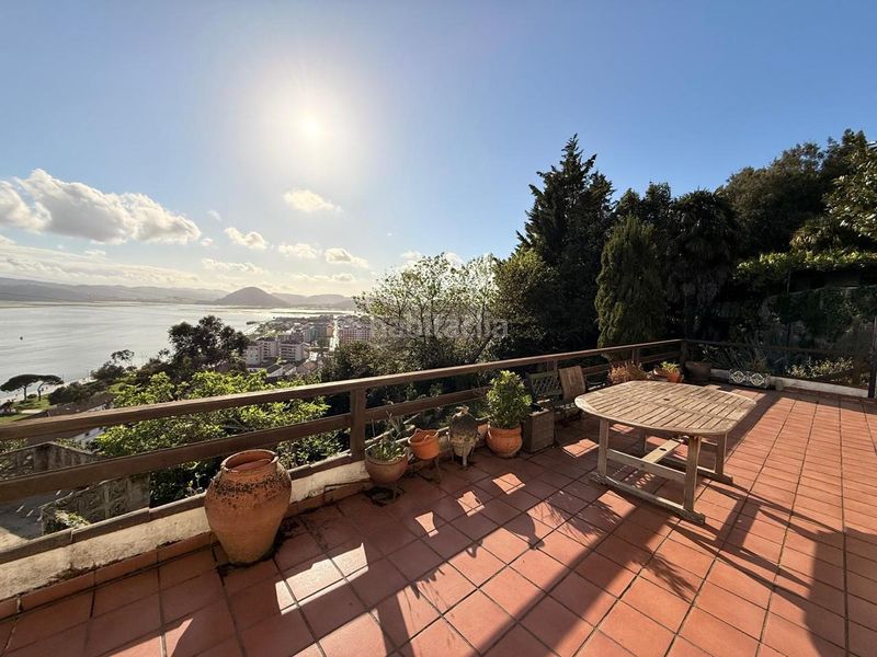 Foto f6ce3a18-a77c-4c4d-b9fc-095d4bb7cbd2. Casa amb calefacció aparcament a Santoña