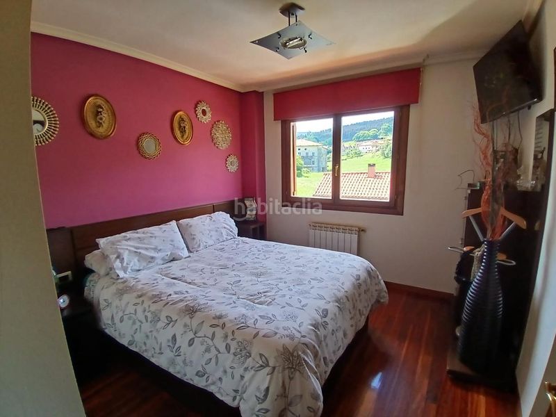 Foto 33a425c0-209f-47f6-9e11-41406a635f0d. Casa adosada en barrio otañes 77 gran oportunidad de inversión! en Castro - Urdiales