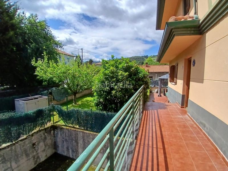 Foto 6a529290-88a6-4f4e-9b01-cb8b60dd9bae. Casa adosada en barrio otañes 77 gran oportunidad de inversión! en Castro - Urdiales