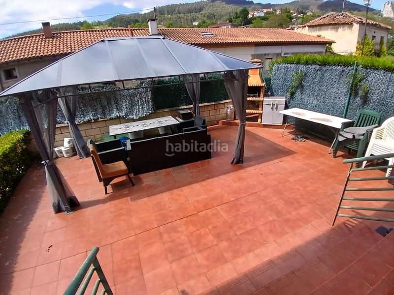 Foto b363a159-0258-4dc7-bd98-7206358d605a. Casa adosada en barrio otañes 77 gran oportunidad de inversión! en Castro - Urdiales