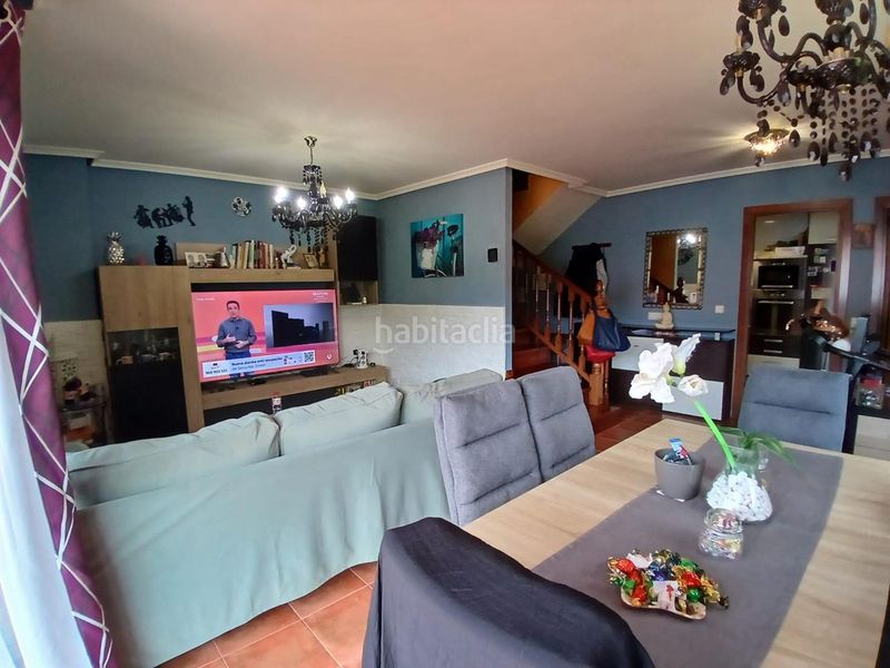 Foto b700c4e0-c32c-49d4-83ec-1f1304ea2434. Casa adosada en barrio otañes 77 gran oportunidad de inversión! en Castro - Urdiales