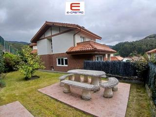 Maison  Barrio sámano-monteale