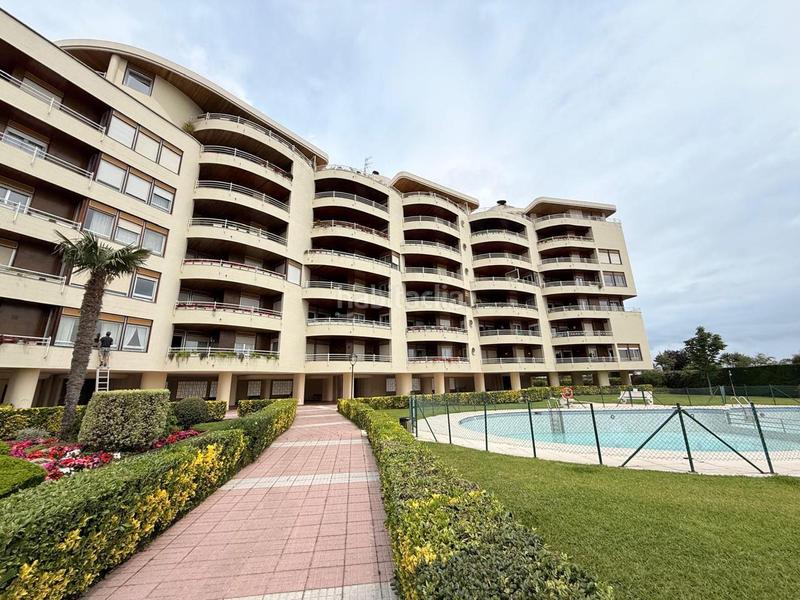 Foto 858da787-9034-440e-bfbe-c6144f19a967. Pis amb calefacció aparcament piscina a Brazomar Castro - Urdiales