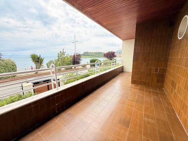 Foto 8a85b248-4742-421c-b4c8-95e36ed073bf. Pis amb calefacció aparcament piscina a Brazomar Castro - Urdiales