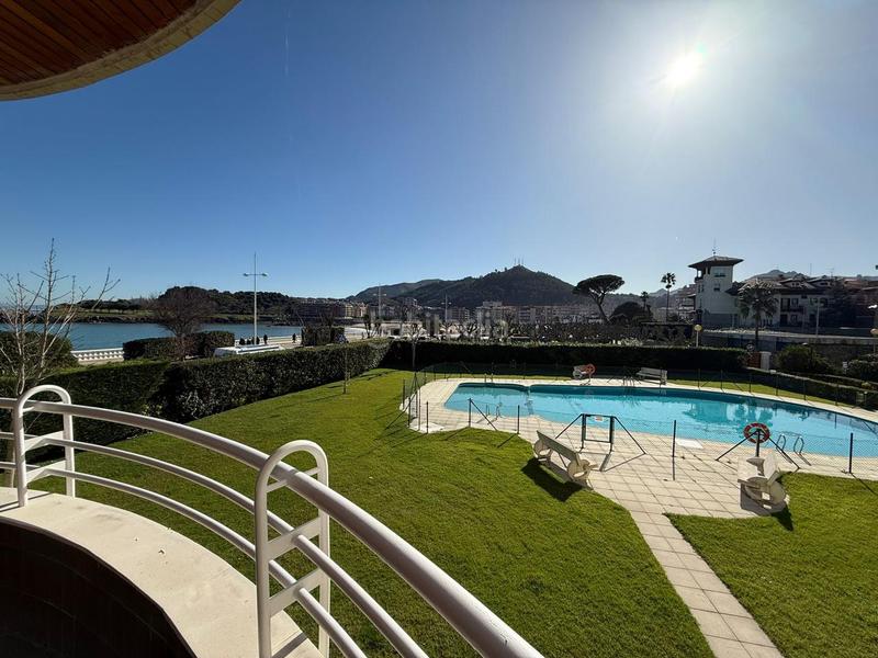 Foto a70273ef-7cec-4297-91b5-8f2a7fc241dd. Pis amb calefacció aparcament piscina a Brazomar Castro - Urdiales