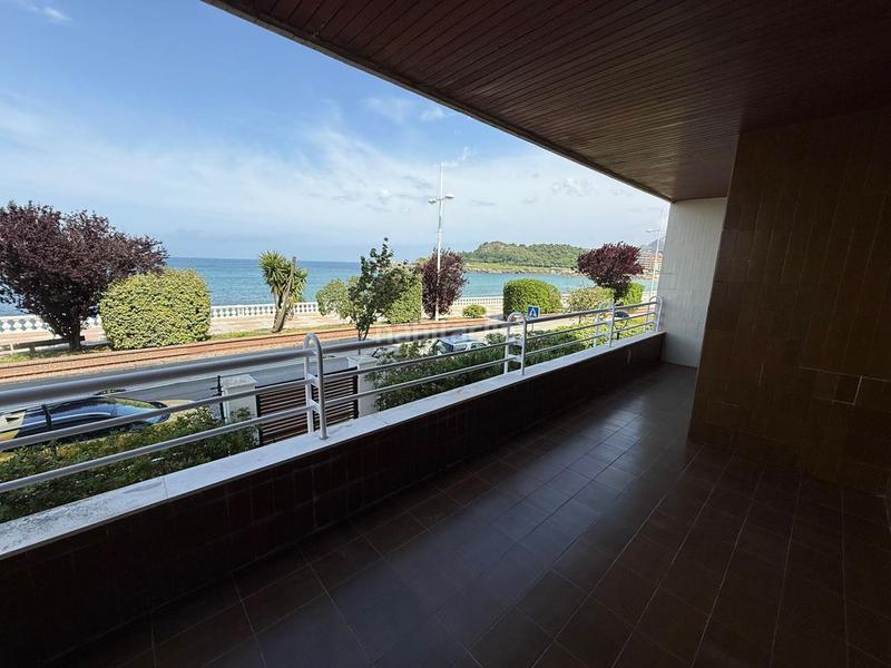 Foto d0daedee-74c1-48b4-ad5b-31c8f50e3920. Pis amb calefacció aparcament piscina a Brazomar Castro - Urdiales