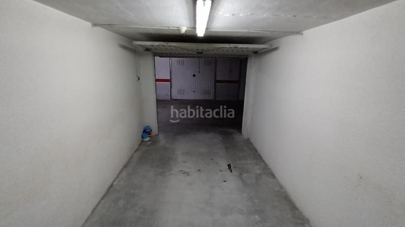 Foto a08fbdde-d781-4e54-adf2-bd9bd630b4e2. Parking coche en los templarios 1 en Playa Ostende Castro - Urdiales
