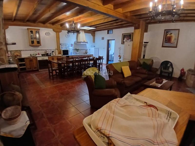 Foto e8edcc4e-0a6a-4d8e-b03f-875852552fc8. Casa adosada en Cotolino Castro - Urdiales