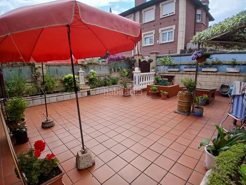 Foto c38a3cee-8d91-4e3d-8757-ad2e90f8faa7. Casa adossada amb calefacció aparcament piscina a Castro - Urdiales