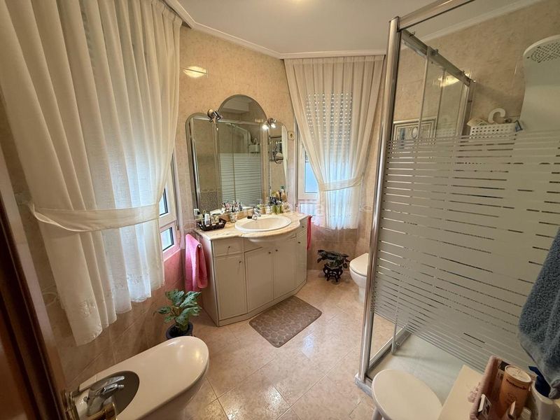 Foto 4dc6b7ee-3fde-47b8-ba29-d27b16d931df. Casa adossada amb calefacció aparcament piscina a Castro - Urdiales
