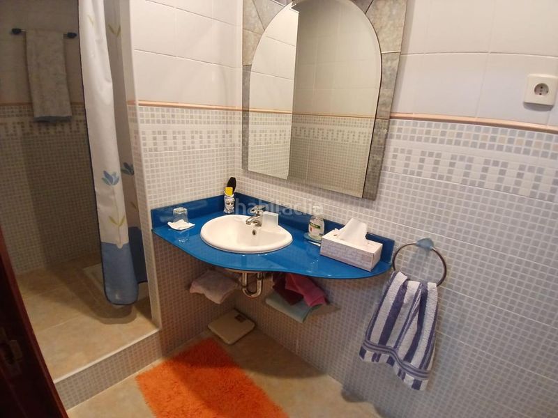 Foto a01088ec-7553-430b-ab20-102db1b20bd4. Casa adossada amb calefacció aparcament piscina a Castro - Urdiales