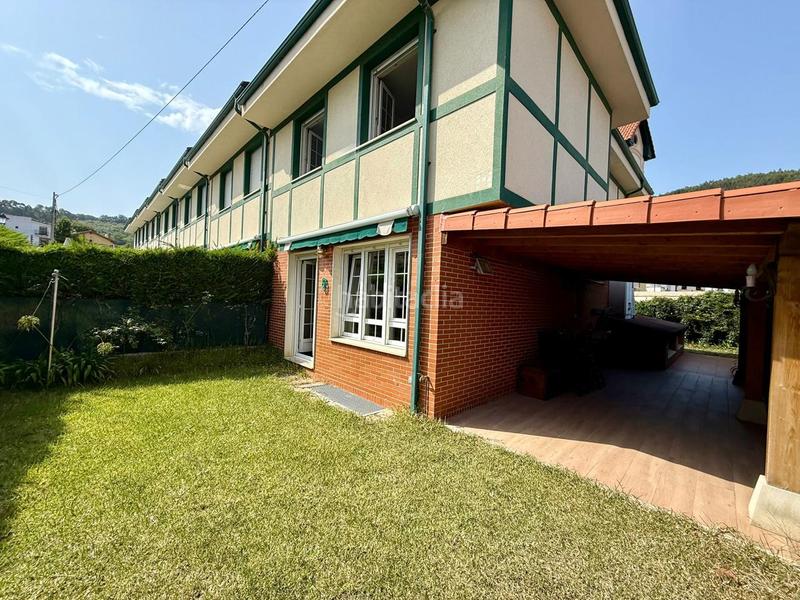 Foto 6c6ea47d-ed6f-4b5a-9098-675ef2390668. Casa bifamiliare con riscaldamento parcheggio in Mioño-Santullán Castro - Urdiales
