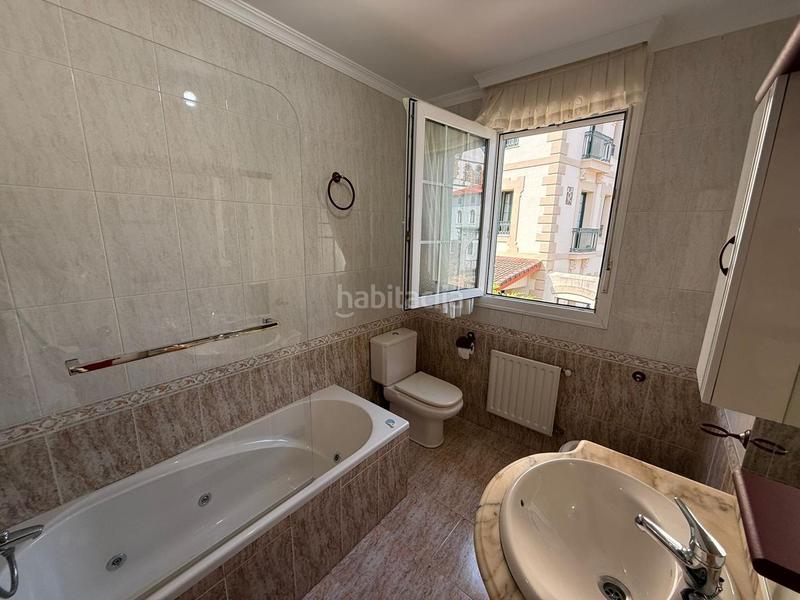 Foto aef63e8e-4549-4fd7-af8e-f6c165bef6b7. Casa bifamiliare con riscaldamento parcheggio in Mioño-Santullán Castro - Urdiales