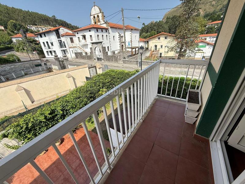 Foto df3217ba-9082-49c5-b2dc-76f1e71f2f04. Casa bifamiliare con riscaldamento parcheggio in Mioño-Santullán Castro - Urdiales