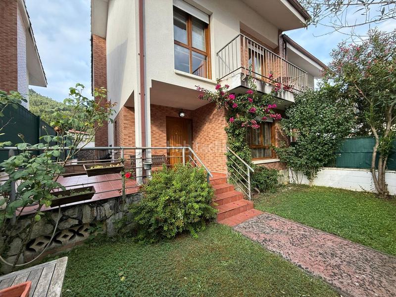Foto c855cbdc-d781-491b-b8a1-03570c7949c5. Casa a schiera con riscaldamento parcheggio in Mioño-Santullán Castro - Urdiales