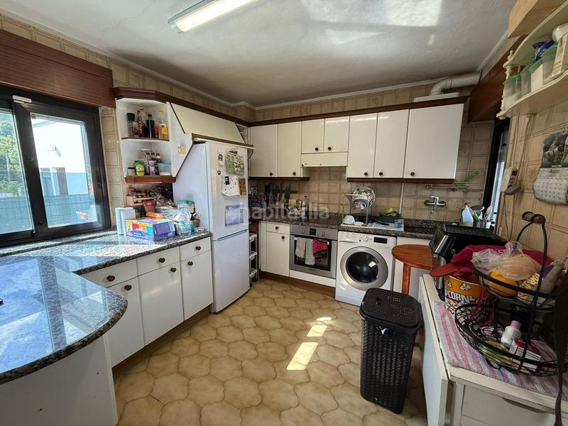 Foto b1afd672-208d-467c-b2b4-8dacce5e29dd. Casa adosada en Mioño-Santullán Castro - Urdiales