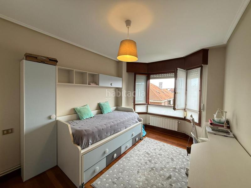 Foto 5d8cb5a2-85b8-415f-8f37-27543f49d1e6. Penthouse in menéndez pelayo 51 in Brazomar Castro - Urdiales