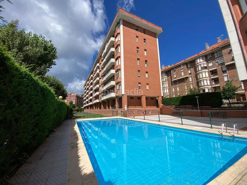 Foto bef869d6-4b94-472b-aabe-630653bb451a. Penthouse in menéndez pelayo 51 in Brazomar Castro - Urdiales