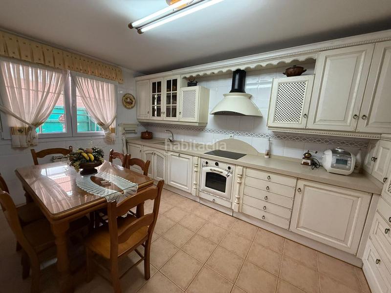 Foto fe6f4b26-3182-4b6d-94d8-c528bc0a6415. Casa bifamiliare in de chinchapapa 2 in Cotolino Castro - Urdiales