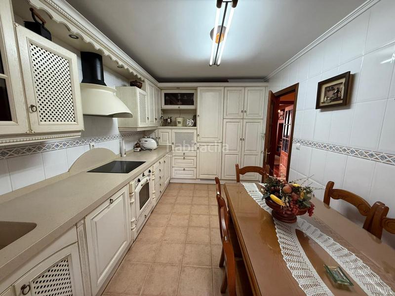 Foto 4a6dc55d-1fa2-478d-aa6b-3b66ae649e00. Casa pareada en de chinchapapa 2 en Cotolino Castro - Urdiales