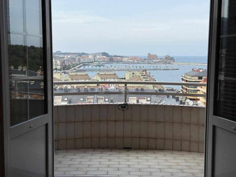 Foto 224f9eb3-7547-4273-9ba0-9146a490e770. Appartement dans ataúlfo argenta 6 dans Cotolino Castro - Urdiales