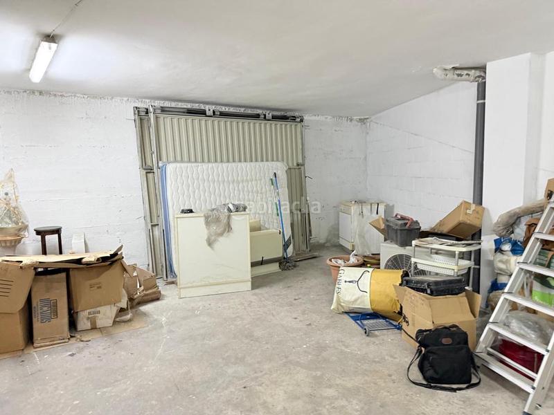 Foto bd0fa14d-d008-4975-89e5-74536b9d0409. Aparcament cotxe a Playa Ostende Castro - Urdiales