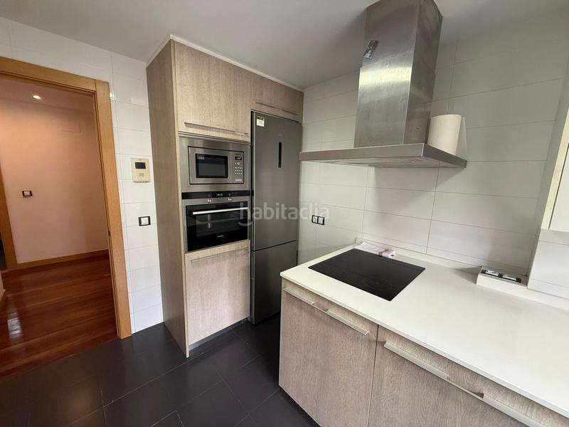 Foto 94567683-5171-4523-8f95-0a4f9d267635. Appartamento in leonardo rucabado 6 in Centro Castro - Urdiales